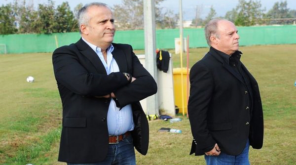 &Tau;&omicron; ά&delta;&epsilon;&iota;&alpha;&sigma;&mu;&alpha; &Tau;&omicron;&pi;&alpha;&lambda;ί&delta;&eta;, &eta; &mu;&epsilon;&tau;&alpha;&gamma;&rho;&alpha;&phi;ή &Delta;ά&rho;&lambda;&alpha; &kappa;&alpha;&iota; &sigma;&tau;&omicron; &beta;ά&theta;&omicron;&sigmaf; &omicron; &Kappa;ά&mu;&pi;&omicron;&sigmaf;