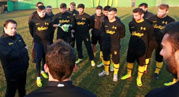 &Mu;&epsilon; &tau;&eta;&nu; &pi;&lambda;ά&tau;&eta; &sigma;&tau;&omicron;&nu; &tau;&omicron;ί&chi;&omicron; &sigma;&tau;&omicron; &Omicron;&Alpha;&Kappa;&Alpha;