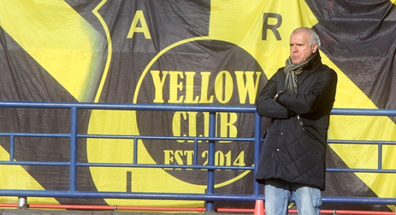 &Nu;&alpha; &mu;&eta;&nu; &delta;ώ&sigma;&epsilon;&iota; ά&lambda;&lambda;&alpha; &delta;&iota;&kappa;&alpha;&iota;ώ&mu;&alpha;&tau;&alpha;...