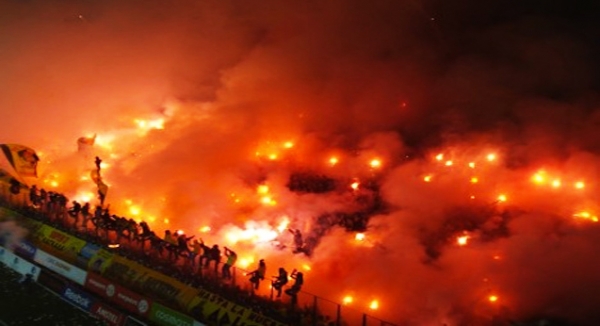 &Mu;&epsilon; &sigma;&upsilon;&nu;&tau;&alpha;&gamma;ή &Chi;&alpha;&rho;&iota;&lambda;ά&omicron;&upsilon;... &gamma;&iota;&alpha; &tau;&omicron; &epsilon;&pi;ό&mu;&epsilon;&nu;&omicron; &beta;ή&mu;&alpha; &epsilon;&pi;&iota;&beta;ί&omega;&sigma;&eta;&sigmaf;!