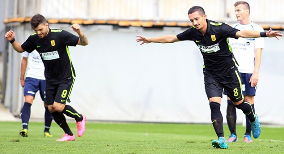 &Omicron;&lambda;&omicron;έ&nu;&alpha; &kappa;&alpha;&iota; &pi;&iota;&omicron; &delta;&upsilon;&nu;&alpha;&tau;ό&sigmaf;!