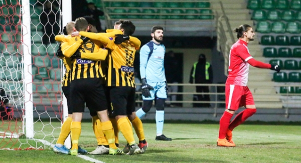 &Xi;ά&nu;&theta;&eta; - &Alpha;&Rho;&Eta;&Sigma; 0-1 | &Mu;&epsilon; &tau;&omicron; &delta;&epsilon;&xi;ί &kappa;&alpha;&iota; &sigma;&tau;&omicron; &kappa;ύ&pi;&epsilon;&lambda;&lambda;&omicron;!