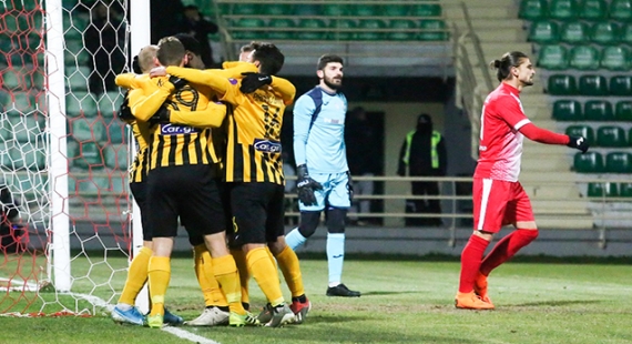 &Xi;ά&nu;&theta;&eta; - &Alpha;&Rho;&Eta;&Sigma; 0-1 | &Mu;&epsilon; &tau;&omicron; &delta;&epsilon;&xi;ί &kappa;&alpha;&iota; &sigma;&tau;&omicron; &kappa;ύ&pi;&epsilon;&lambda;&lambda;&omicron;!